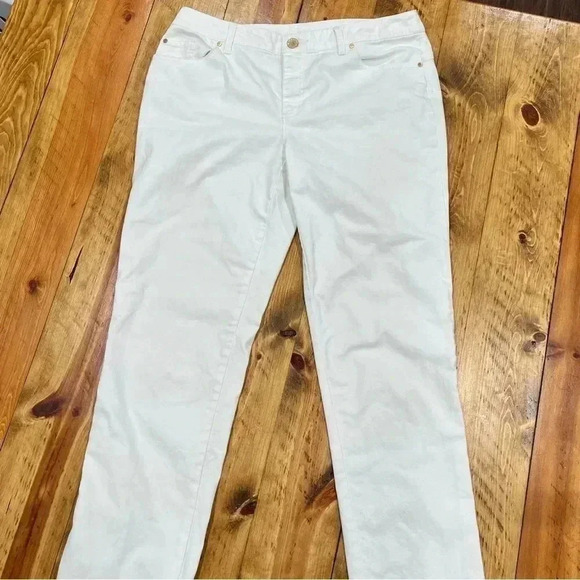 Black label by Chicos white jeans with gold hardware - Picture 7 of 11